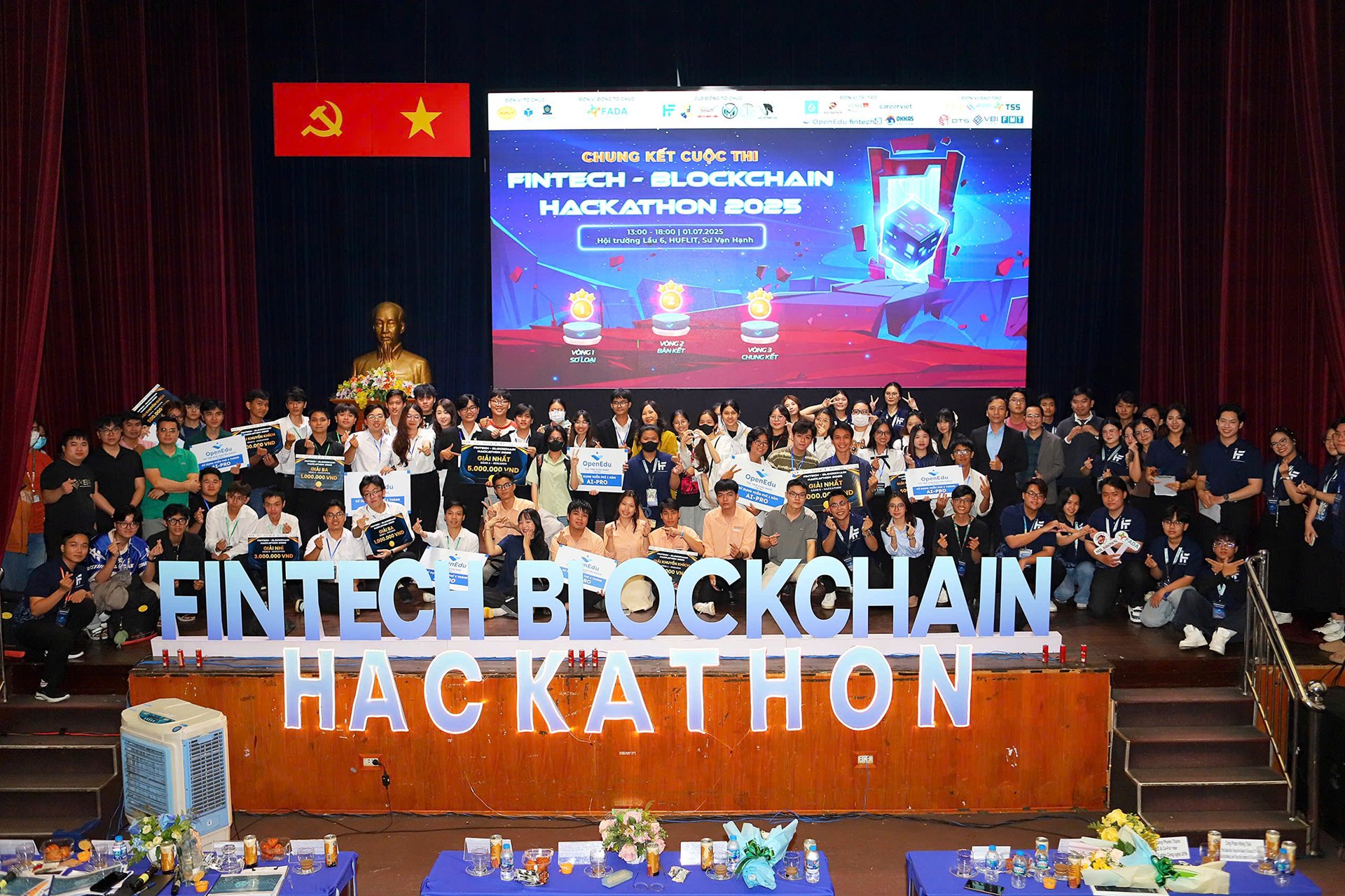 Kết quả nổi bật từ cuộc thi liên trường đại học "Fintech - Blockchain Hackathon 2025"